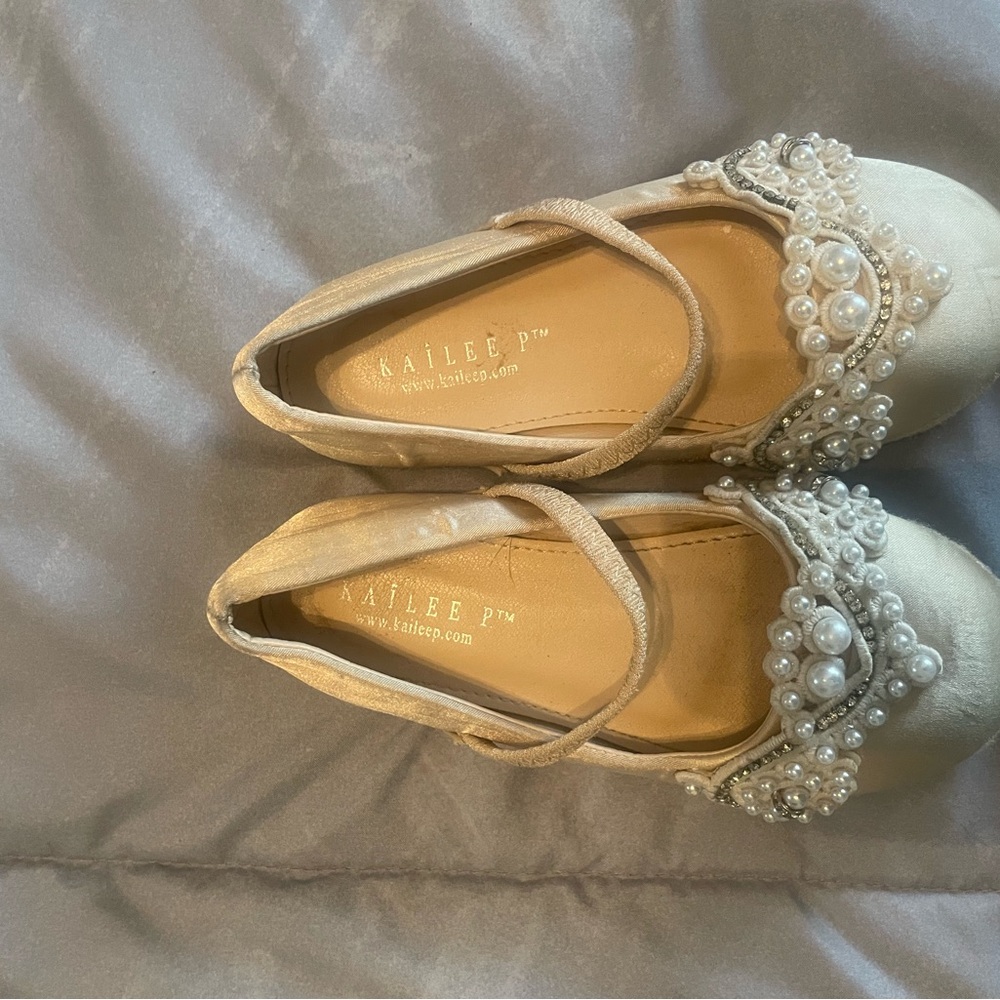 Cream Embellished Women's Shoes